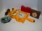 Mixed lot Garfield clock, Seth Thomas clock, Radio shack AM radio and World Poker tv game