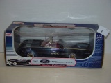 Hot Wheels collectible 1963 Ford Thunderbird die cast 1:18 scale original box never opened