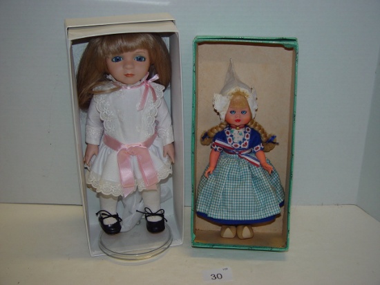 Dovina sleepy eyed composite and Clara porcelain jointed dolls tallest 11”