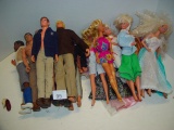 Mixed lot of Barbie, Ken and other dolls