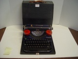 Underwood Typewriter w/Case