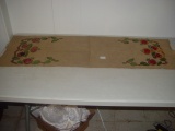 Arts & Crafts Table Scarf, 16 1/2