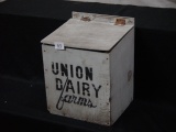 Union Dairy Wooden 13.5