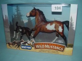 Breyer, Wild Mustangs, Stallion & Colt