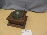 VICTOR TABLETOP PHONOGRAPH