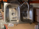 Kohler sink with faucete