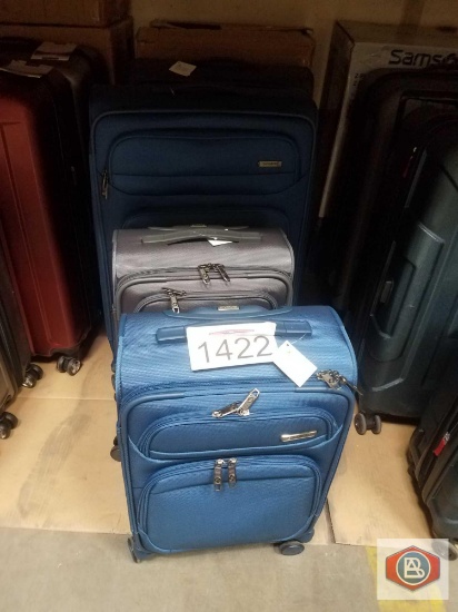 Samsonite suitcases (2 lg 2 sm)