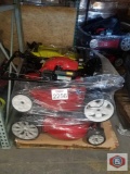 Lawnmower pallet for parts