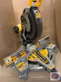 DeWalt 12? (305mm) single -Bevel compound miter saw Model DW715