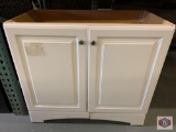 Kitchen cabinet 36 in x 32 in white