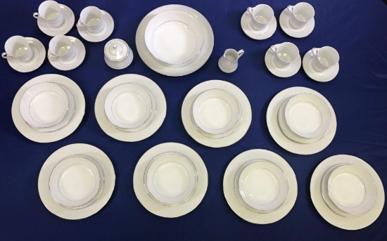 44 Piece Premiere Fine China