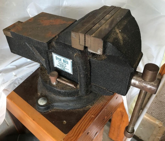 Great Neck 5" Bench Vise