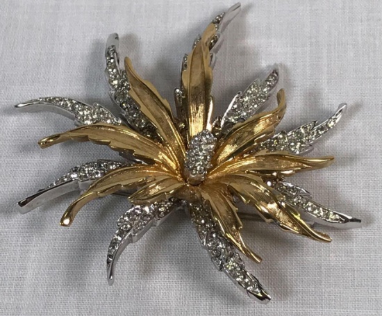 Boucher Brooch Flower with Rhinestones 8109P (1961)