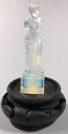 Sabino French Opalescent Art Glass Venus de Milo Figurine