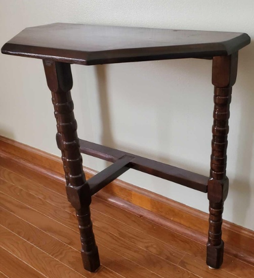 Occasional Table with Spindle Legs (LPO)
