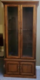 Lighted Oak Gun Cabinet for 8 Guns with Key (LPO)