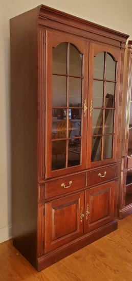 Lighted Display Cabinet (LPO)