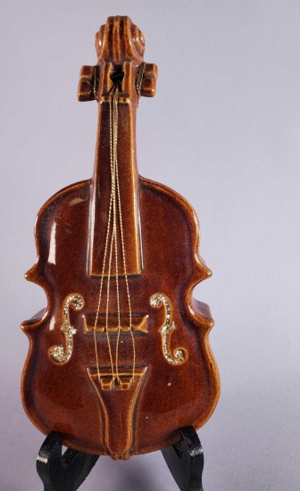McCoy Violin Wall Pocket