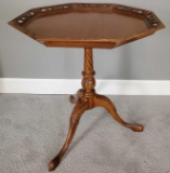 Mahogany Pedestal Table with Octagon Top (LPO)