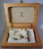 Costume Jewelry: Capodimonte Broach & Clip Earring Set in Wood Box