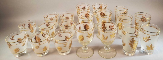 (17) Libby Gold Leaf Frosted Glasses