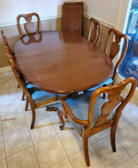 Dining Table w/(6) chairs & (2) leaves (LPO)