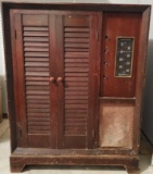 Vintage Radio Cabinet (LPO)