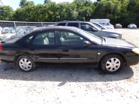 2004 Ford Taurus