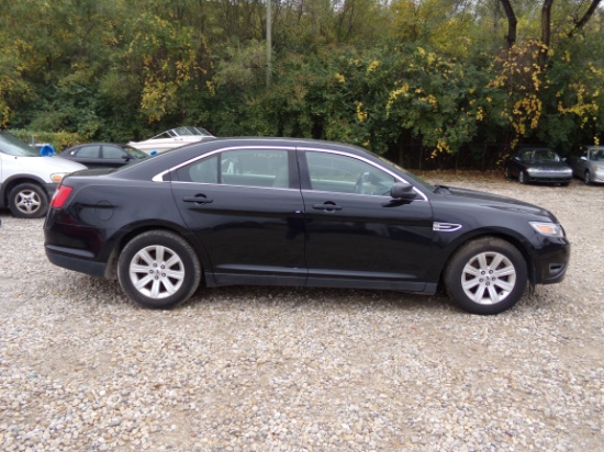 2012 Ford Taurus SE