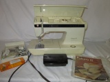 Singer Futura II Model 920 Sewing Machine with Accessories