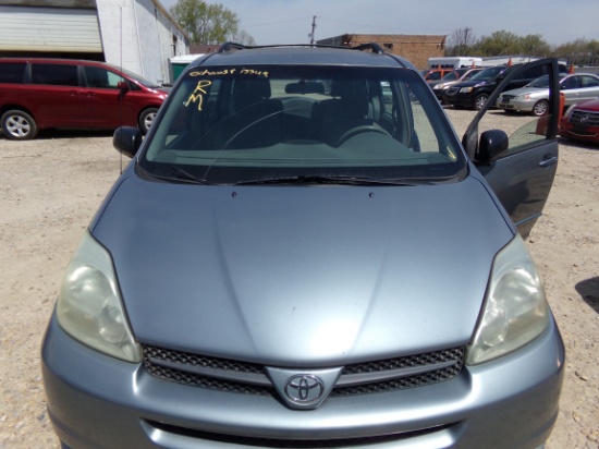 2004 Toyota Sienna