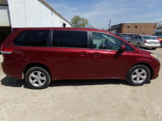 2012 Toyota Sienna Wheel Chair Van