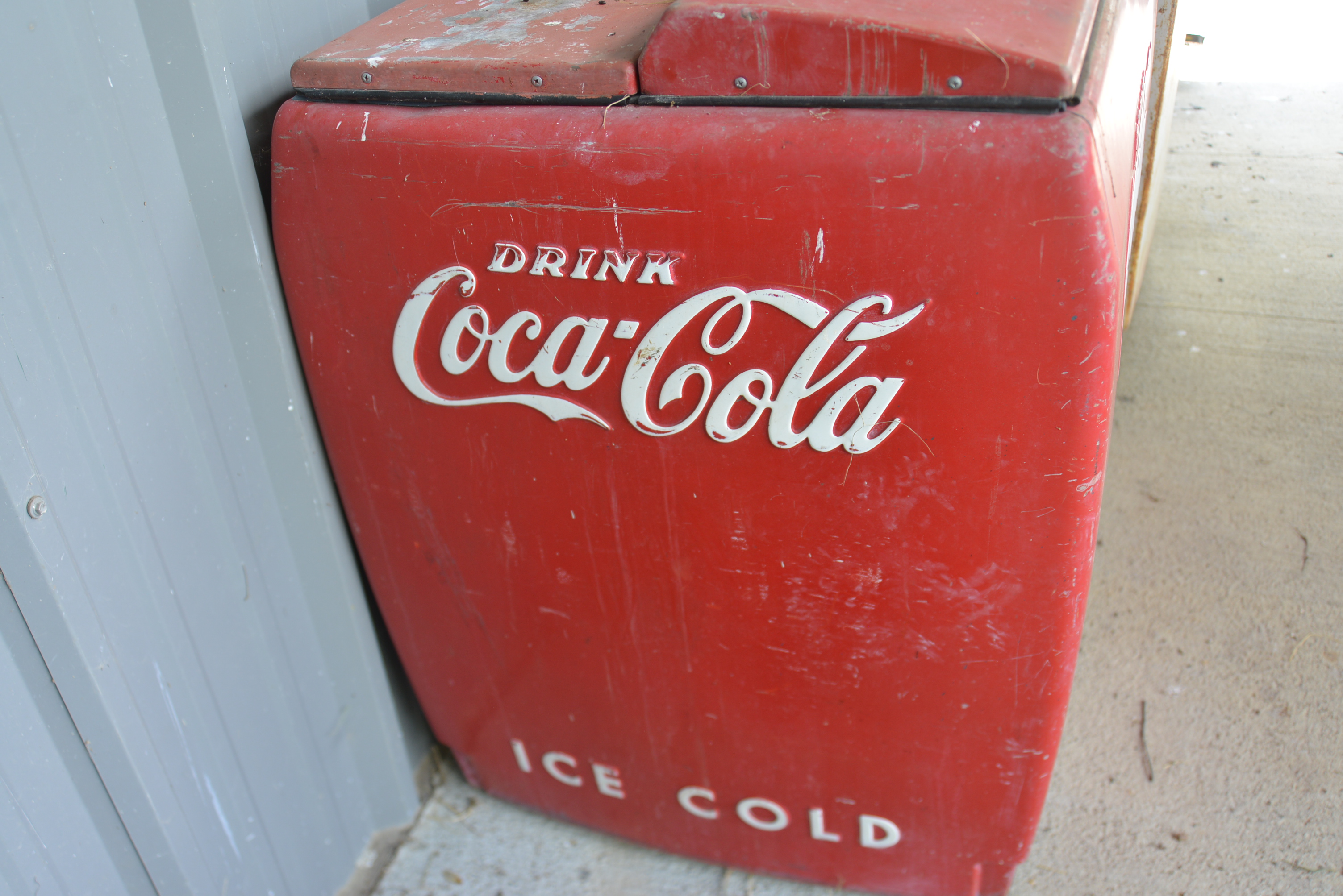 Antique Cola Cooler and Coors Tray - Fragodt Auction and Real Estate LLC