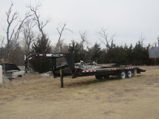 2007 McLander 24'ft Gossdeneck Flatbed Trailer W/Ramps (Good Rubber)