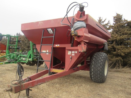 UFT600 Bu. Hydra Cart, Hydraulic Drive W/Swing Away Auger (Excellent rubber