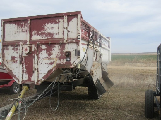 Roto-Mix Model 490-14 Feed Wagon, W/Electonic Scale