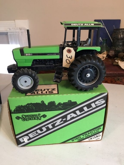 ERTL 1/16 DEUTZ-ALLIS 9150 TRACTOR 1988 ORLANDO DISPLAY W/ BOX