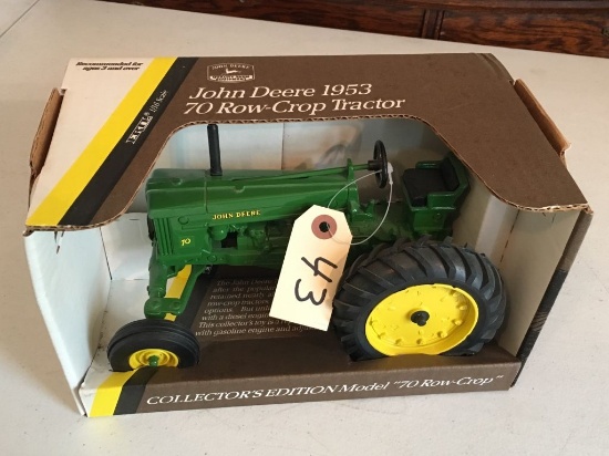 ERTL 1/16 JD 1953 70 ROW-CROP TRACTOR NIB