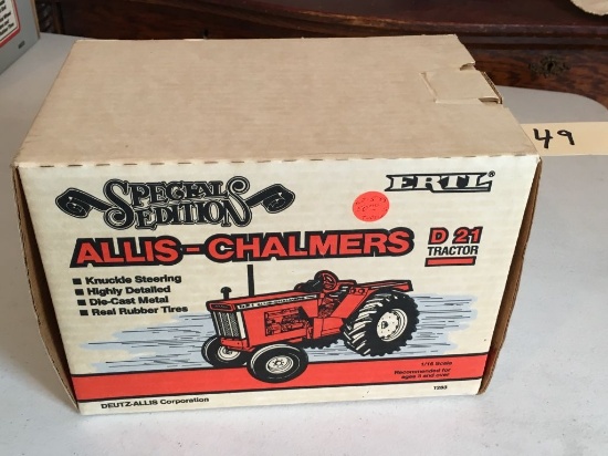 1/16 ALLIS-CHALMERS D21 TRACTOR NIB