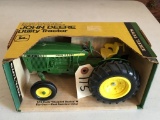 ERTL 1/16 JD UTILITY TRACTOR NIB