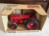 ERTL 1/16 MCCORMICK WD-9 TRACTOR NIB