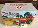 1/16 TOY FARMER ERTL 1999 TOY SHOW INTERNATIONAL 660 TRACTOR NIB