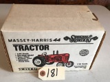 ERTL 1/16 MASSEY-HARRIS 44 TRACTOR NIB