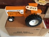 1/16 MINNEAPOLIS-MOLINE G850 W/ SHIPPING BOX