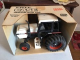 ERTL 1/16 CASE TRACTOR WITH CAB 2594 NIB