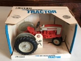 ERTL 1/16 FORD 981 SELECT-O-SPEED TRACTOR NIB