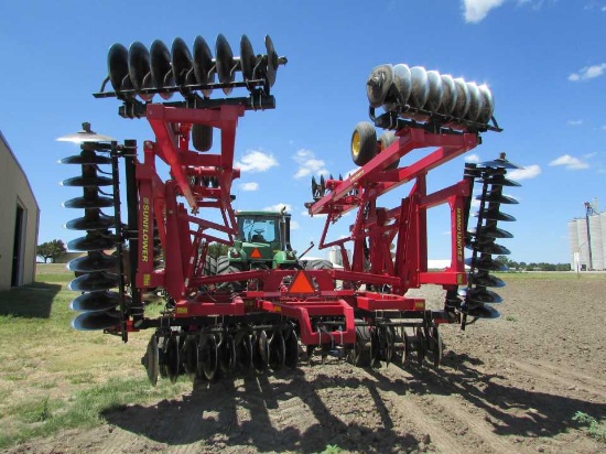 2011 Sunflower 1435 Tandem Disk, 37’ 8” Swath, 24in. Blades, Hyd. Leveling,