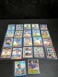 1965 Topps card lot, 22 cards: rookies -Carton, Hunter,Morgan. stars -Koufax, Stargil, Spahn etc. VG