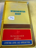 WINCHESTER WESTERN PLASTIC LIGHT UP SIGN (DOES NOT LIGHT UP)