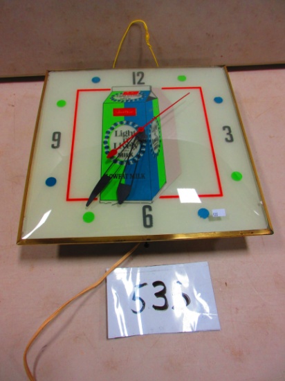 SEALTEST LIGHT &LIVELY MILK CLOCK LIGHTED PAM CLOCK CO. GREAT GRAPICS NICE COLORS